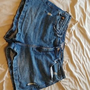 NWOT Levi's mom shorts
